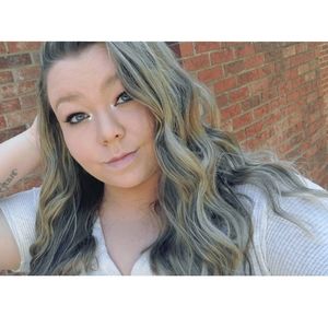 Meet your Posher, Kaitlyn